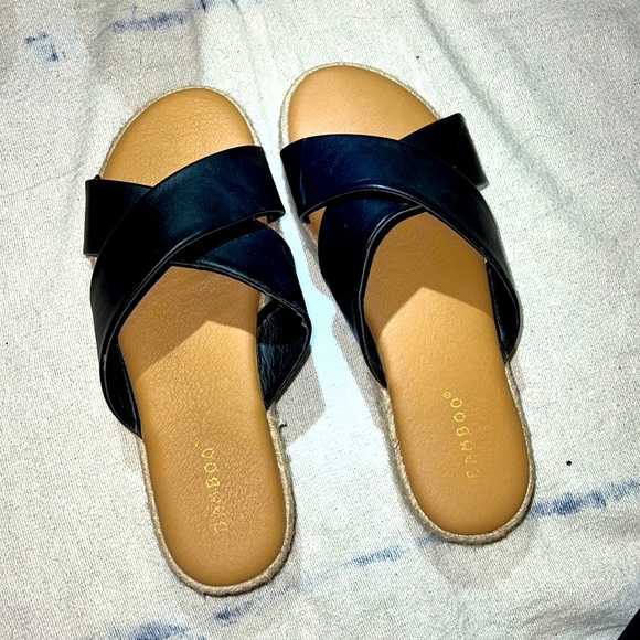 Bamboo Black Sandals - Picture 1 of 2